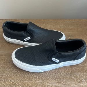 Vans classic slip ons core classics, size 5.5, black leather